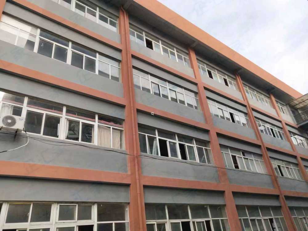 可分割,交通便利,最小100平，150平