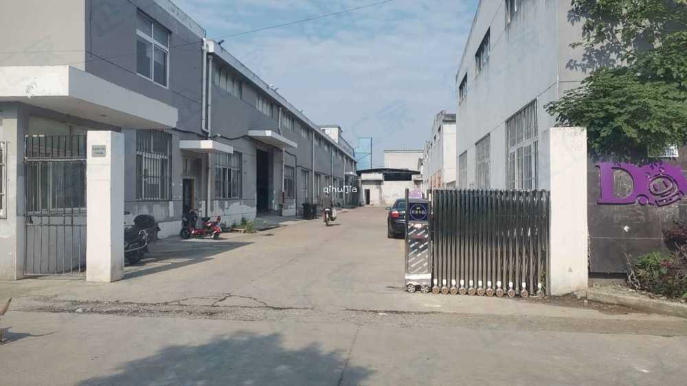 独门独院,有牛腿可架行车
