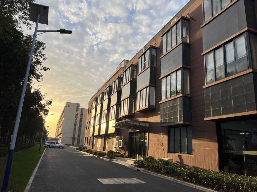 高额返税，配套齐全，交通便利