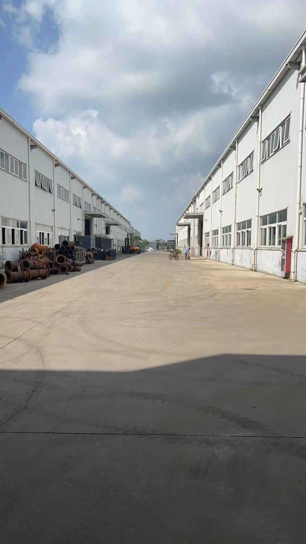 可分租,层高9米,可架行车