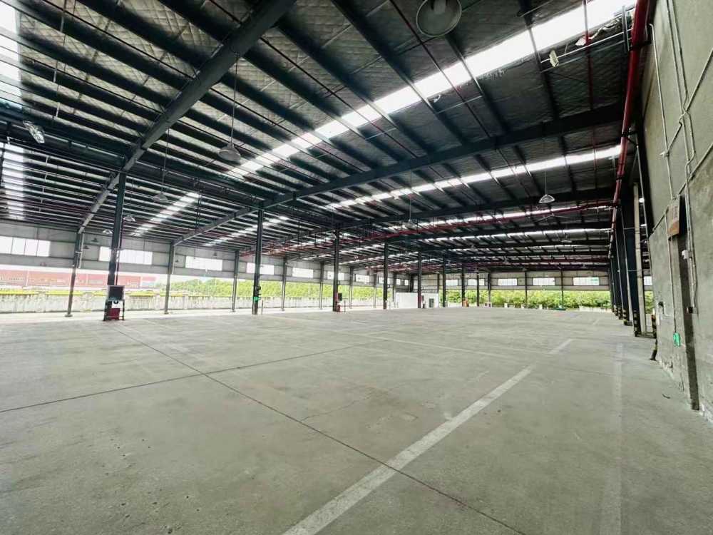 可分割5293/10586平,可架20吨行车