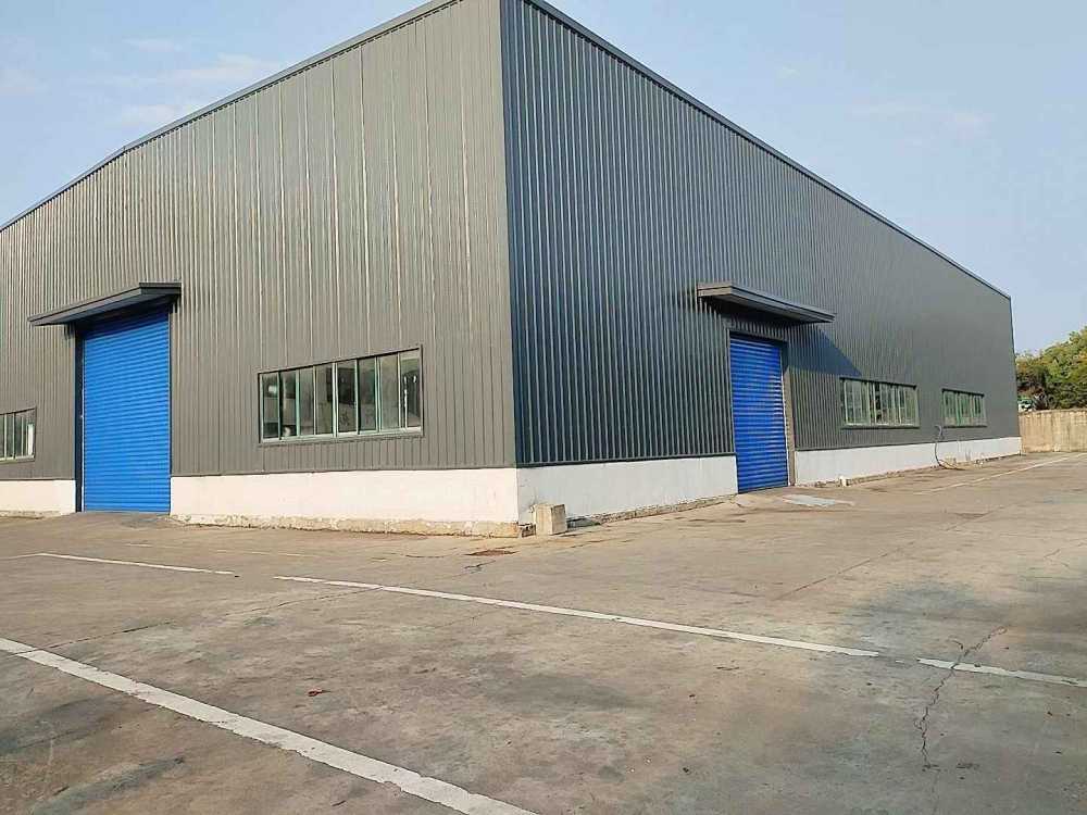 场地超大,车间行车：3t