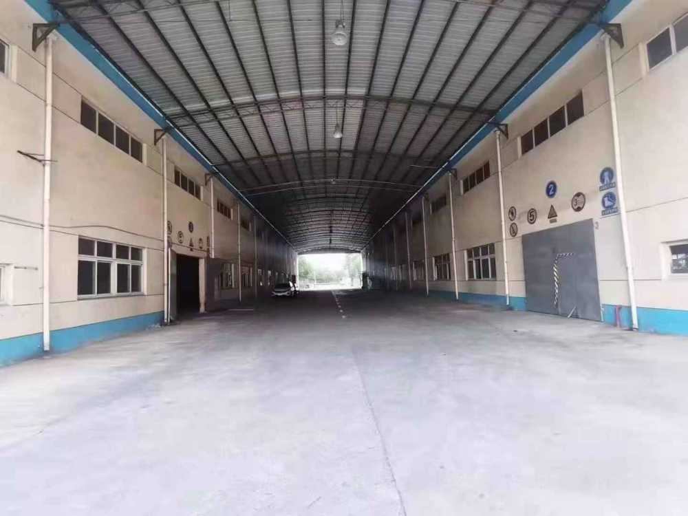 空间大,层高9米