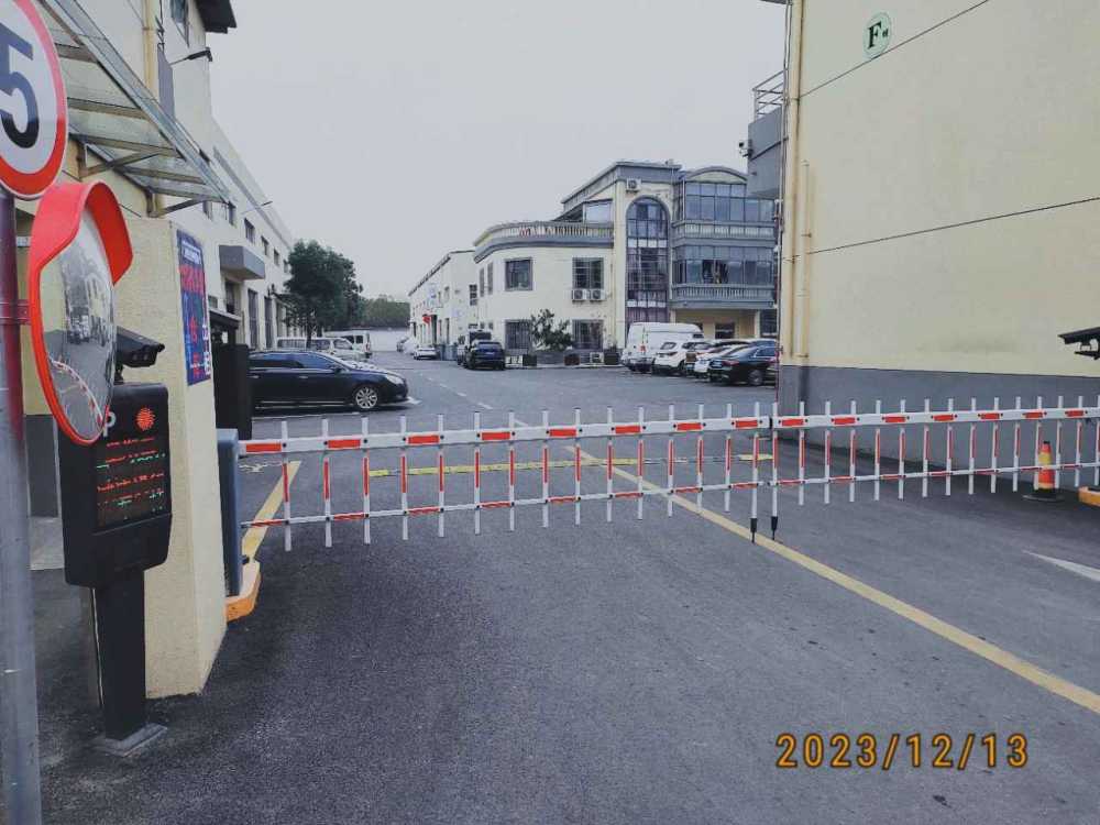 层高4米,配套宿舍办公,无立柱