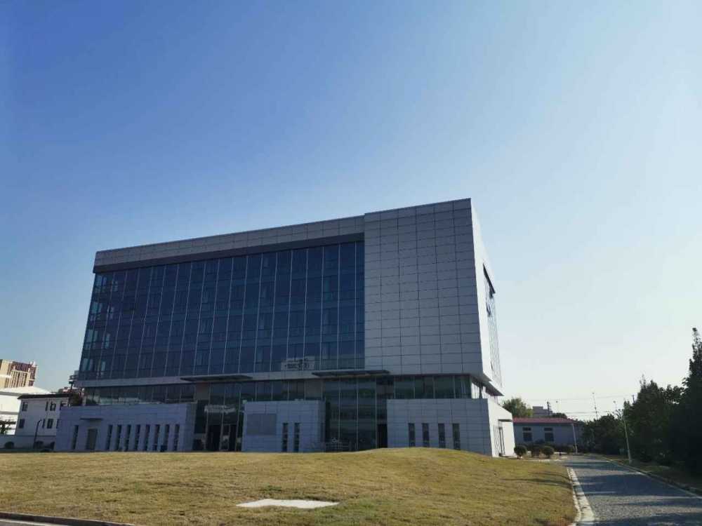 工业104地块,层高12米,配电2500KVA