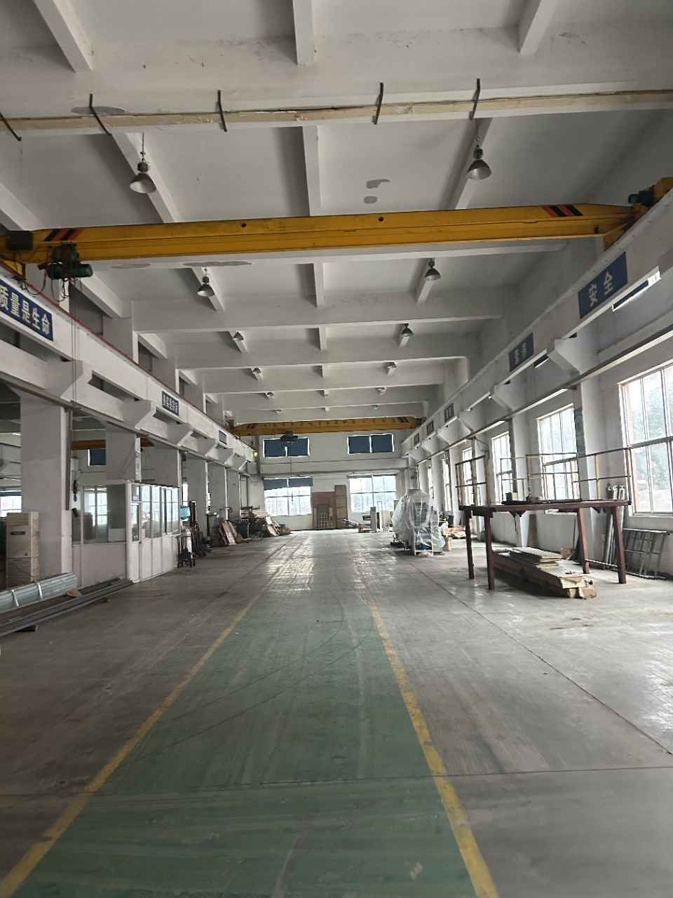 货梯：两部3吨,配电400kva(可增),证件齐全,大车进出方便
