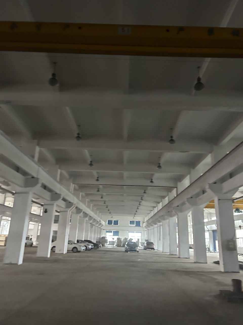 货梯：两部3吨,配电400kva(可增),证件齐全,大车进出方便