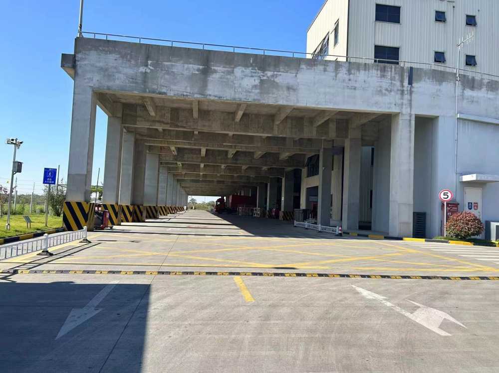双层坡道三层电梯库,可整租