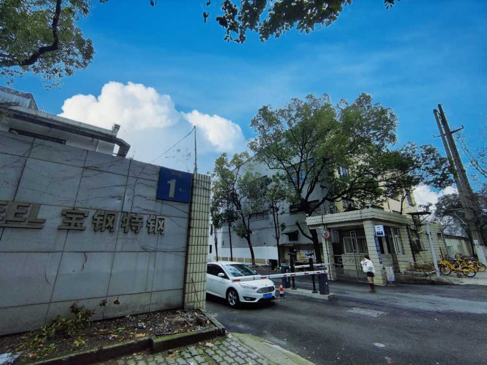 交通便利,场地大