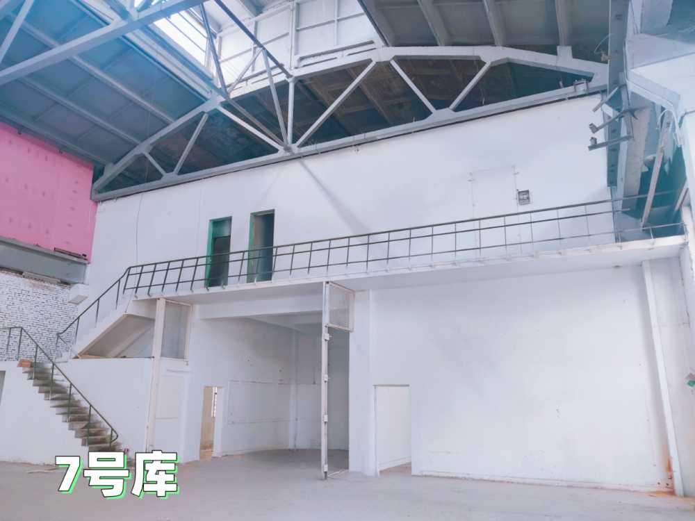 交通便利,场地大