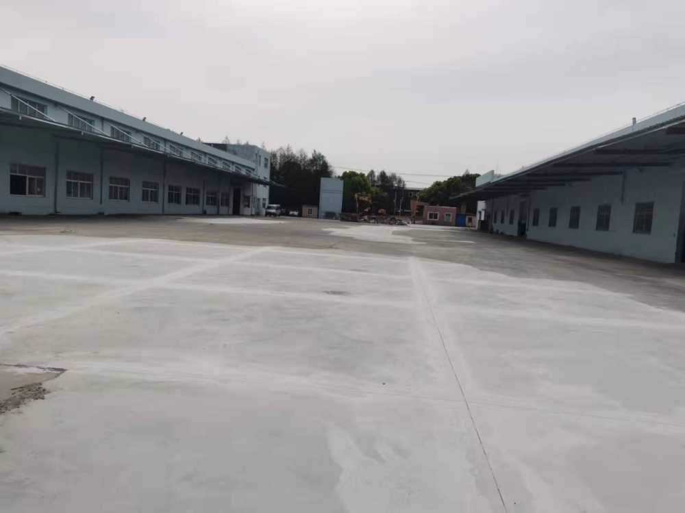 场地大,可以分租,层高7米—9米,配电1000kva