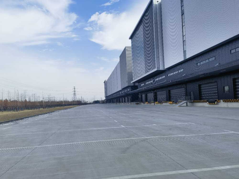 食宿配套齐全,9米净高,丙二类,带喷淋