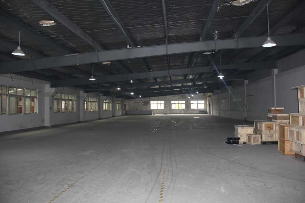 104工业地块,层高9米,承重250公斤