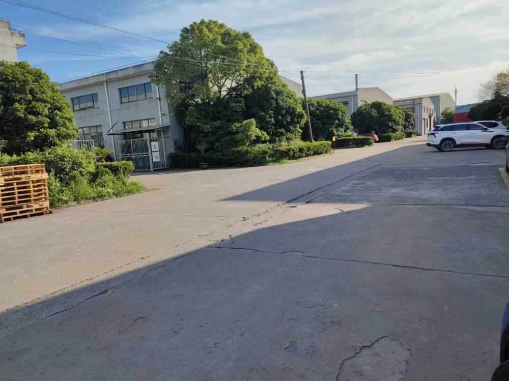 带行车，,层高8米