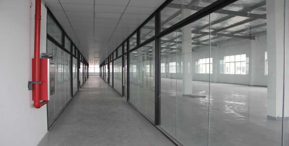104工业地块,层高9米,承重250公斤