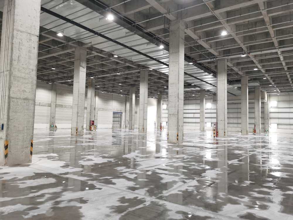 5栋双层坡道库,二层柱距大,丙二类