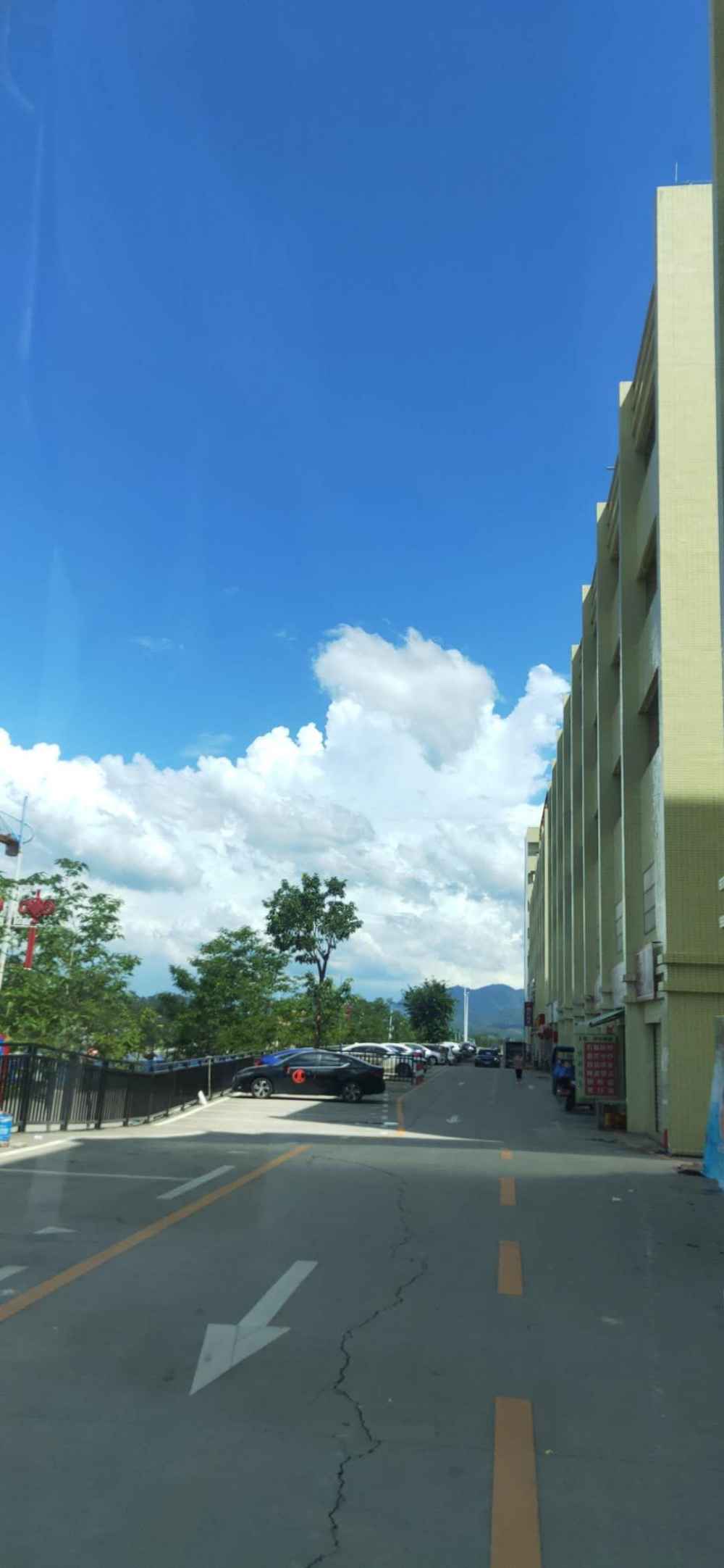 区地理位置优越,一楼高度7.8 米