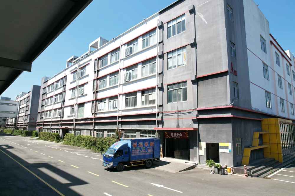 独门独院,空地大