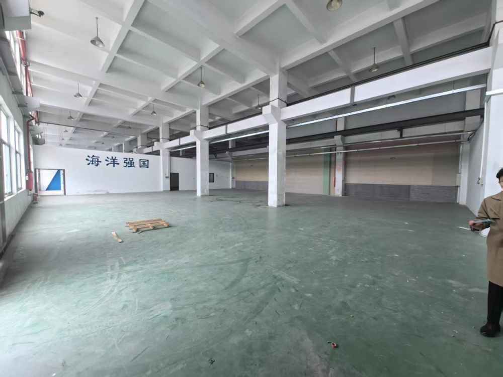 环氧地坪，带行车，精装办公室