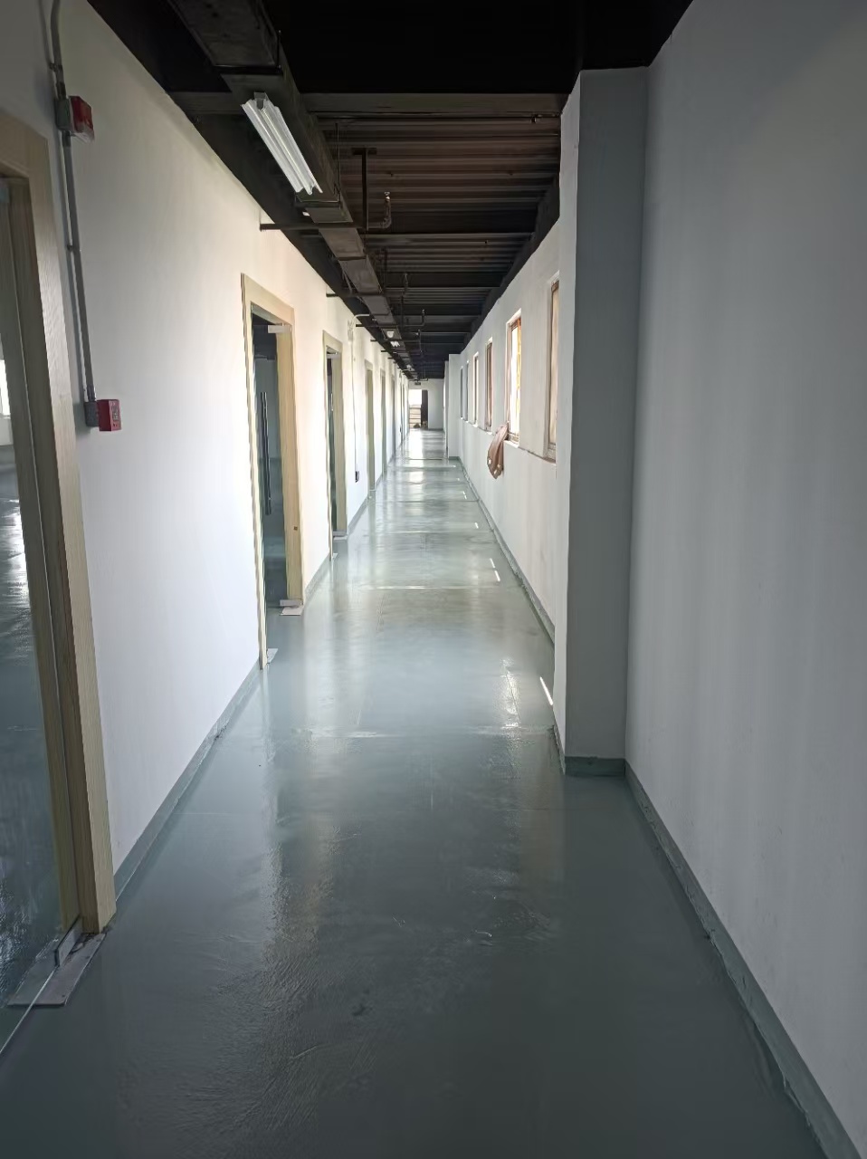 精装办公，单层厂房，交通方便