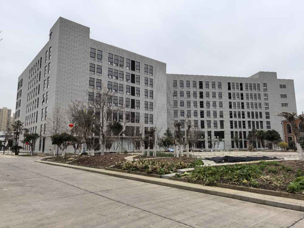 占地约65亩,可分割最小面积约2500平米