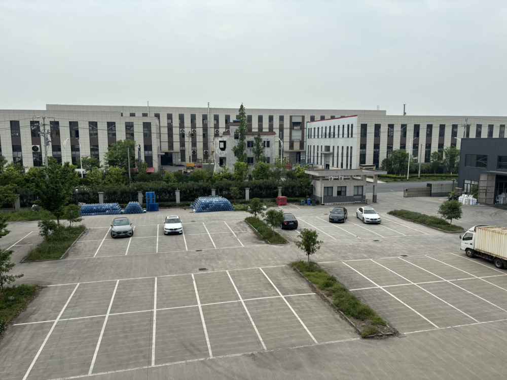 丙2类，带喷淋