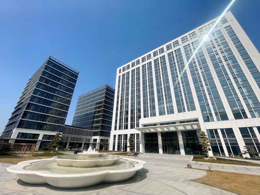 高层办公 研发独栋 精装实验室