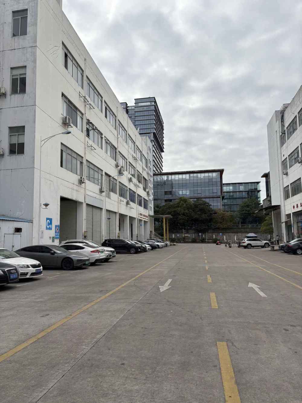 可整租,可分租,季度付